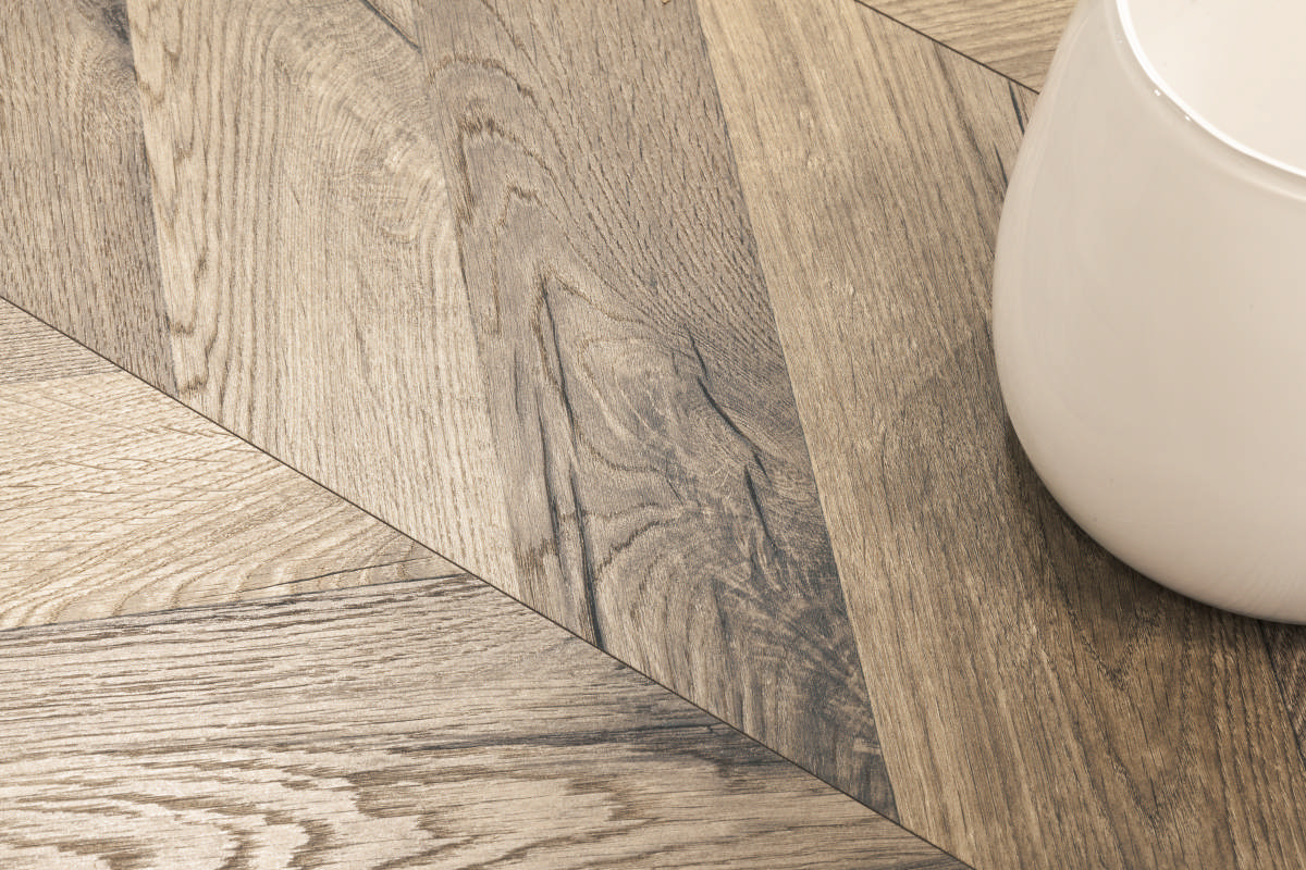 TÖLGY FORTRESS ASHFORD - Image 3